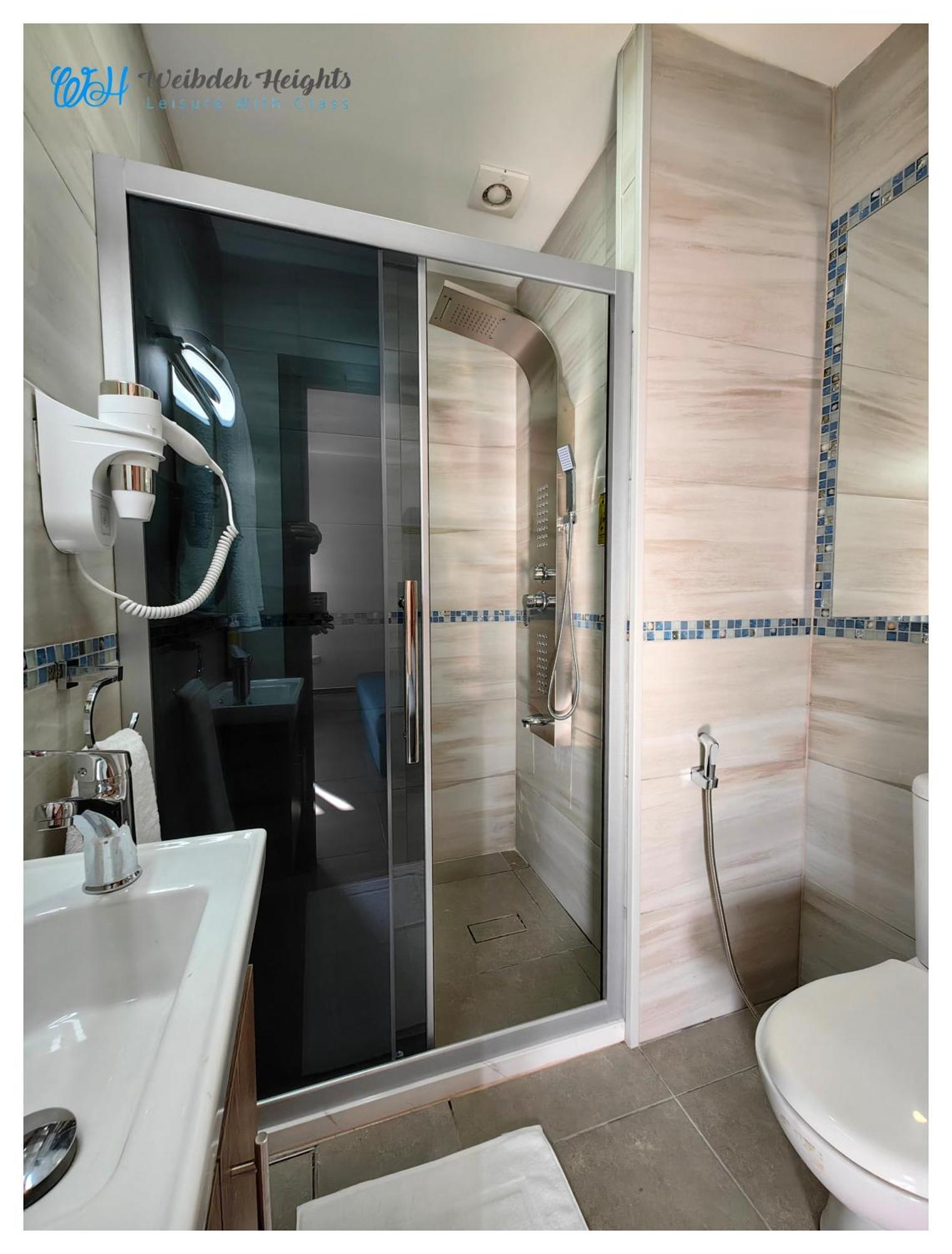 Weibdeh Heights Hotel Suites 암만 외부 사진