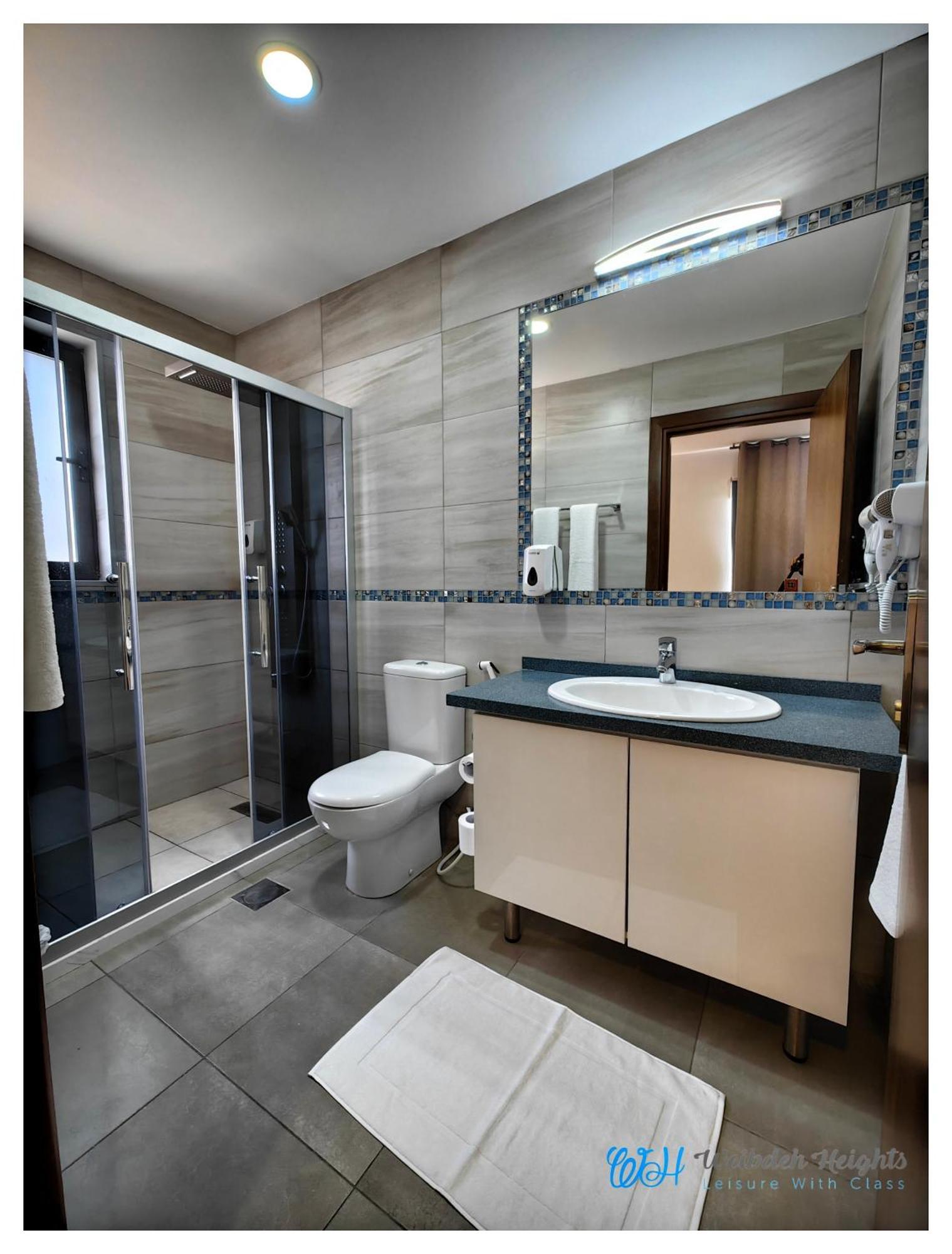 Weibdeh Heights Hotel Suites 암만 외부 사진