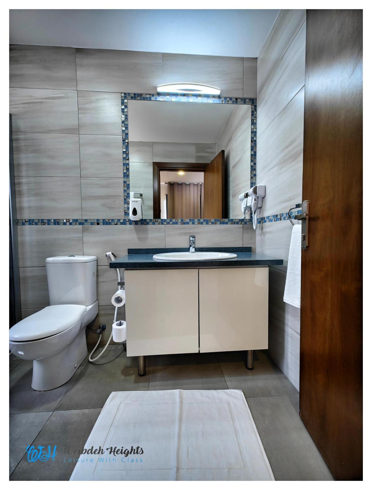 Weibdeh Heights Hotel Suites 암만 외부 사진